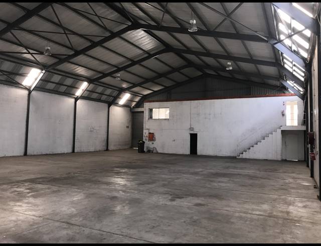 707M² FACTORY TO LET IN OKAVANGO PARK